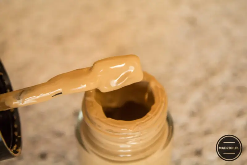 Konsystencja Paese Long Cover Fluid