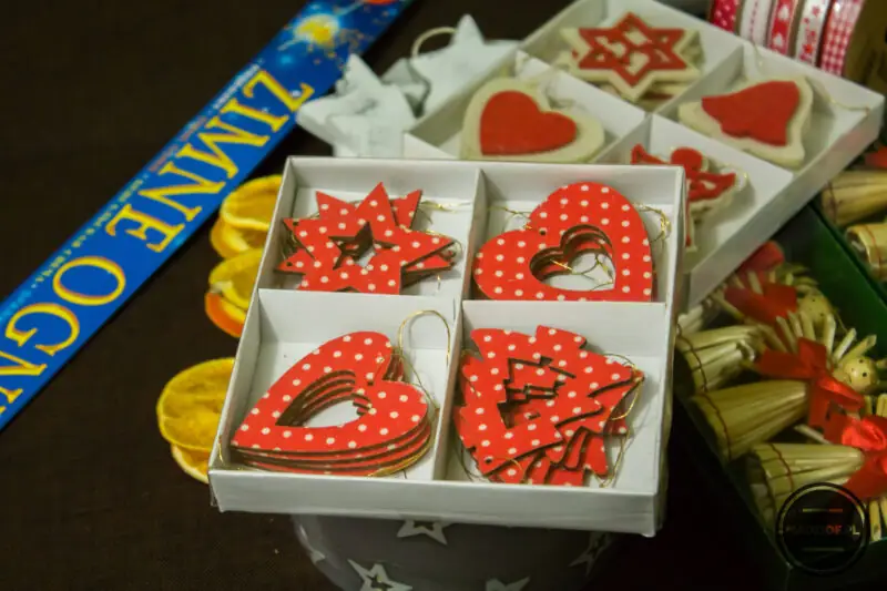 Moja pierwsza choinka zimne ognie słomiane aniołki drewniane gwiazdki Moja pierwsza choinka zimne ognie słomiane aniołki drewniane gwiazdki