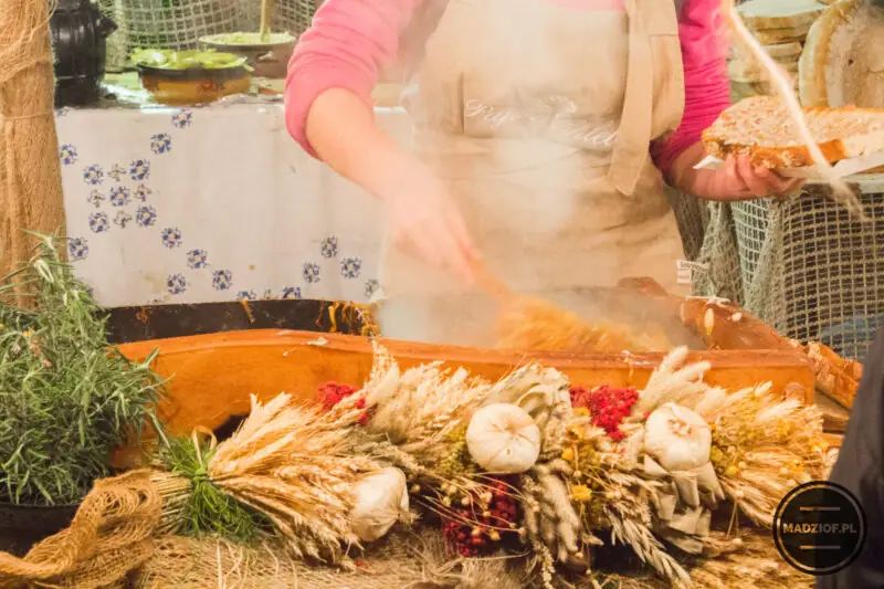 Kiermasz bożonarodzeniowy - Kraków 2014 pajda ze smalcem