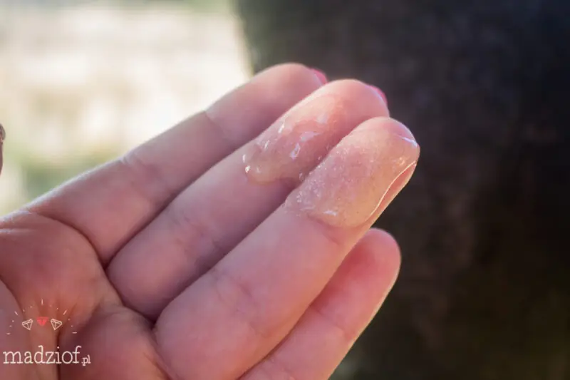 organic therapy zloty peeling do twarzy-3