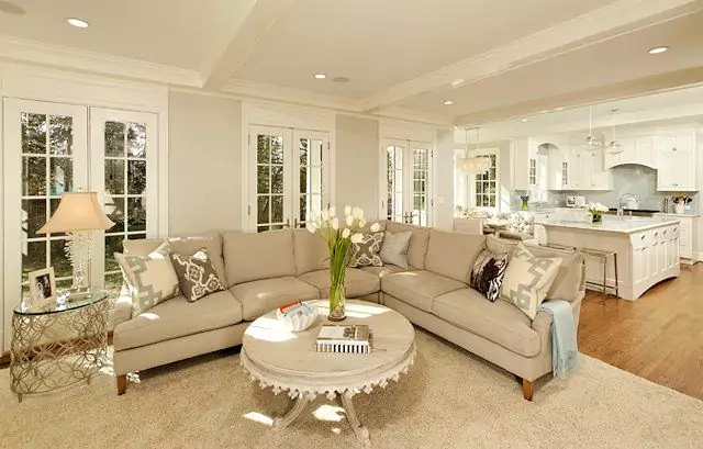 salon w odcieniach bezu kanapa naroznik2