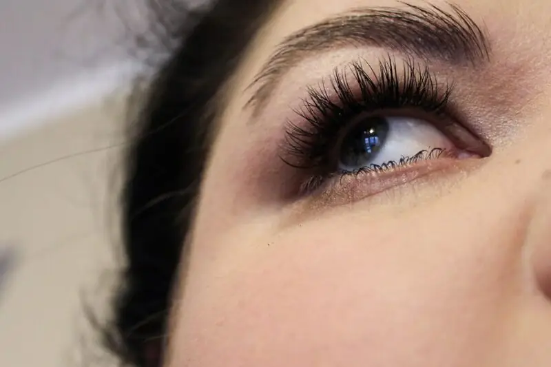 moje wrazenia po doklejanych rzesach