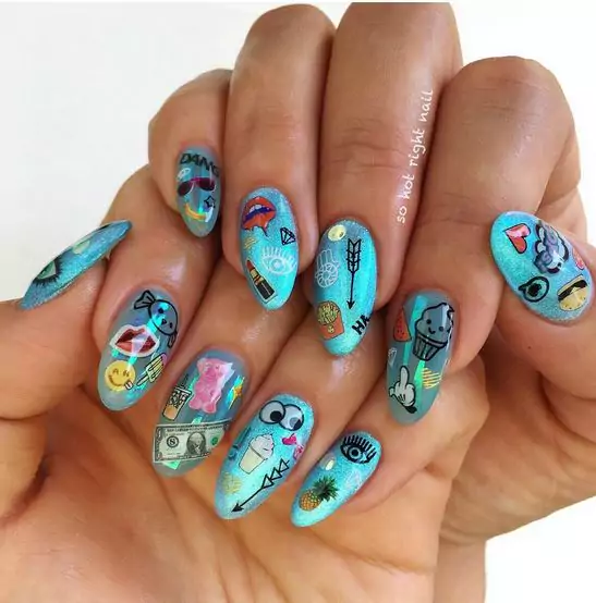 najmodniejsze-paznokcie-na-zime-2016-naszywki-naklejki-3