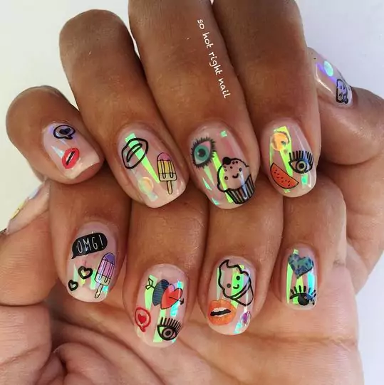 najmodniejsze-paznokcie-na-zime-2016-naszywki-naklejki-5