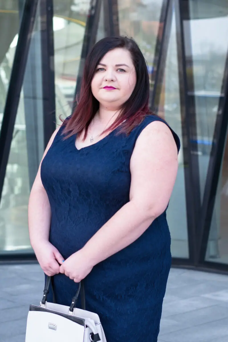 sukienka na wesele w duzym rozmiarze jaka wybrac vittoria giovani granatowa sukienka duzy rozmiar