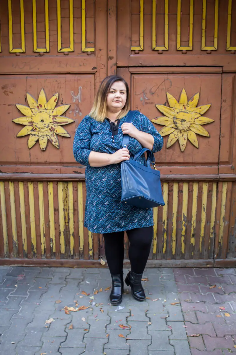 dwa najmodniejsze kolory tej jesieni morski i jagodowy plus size stylizacja cellbes