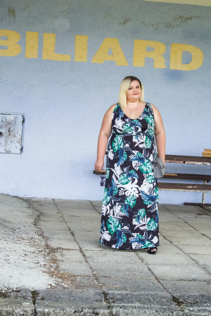 Sukienka MAXI idealna na każdą okazję! Stylizacja plus size.