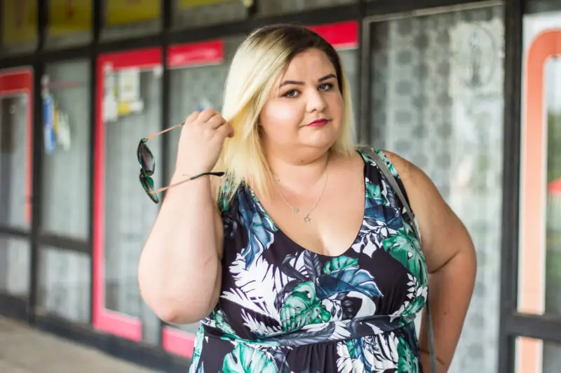 Sukienka MAXI idealna na każdą okazję! Stylizacja plus size.