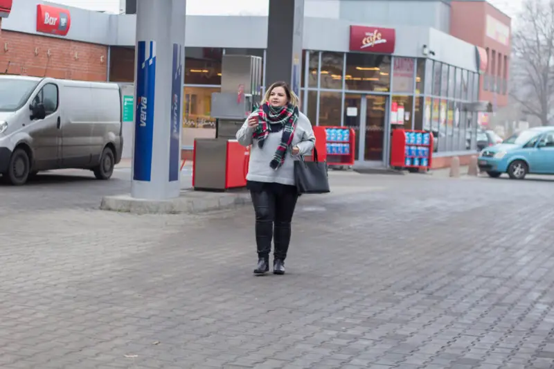 jak nie zasiedziec sie w domu szary swweter bonprix jak nie zasiedziec sie w domu szary swweter bonprix