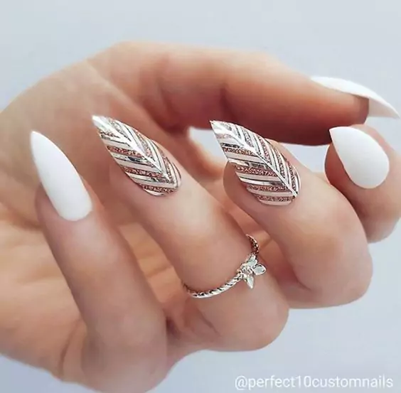 pomysly i inspiracje na sylwestrowe paznokcie na sylwestra biale