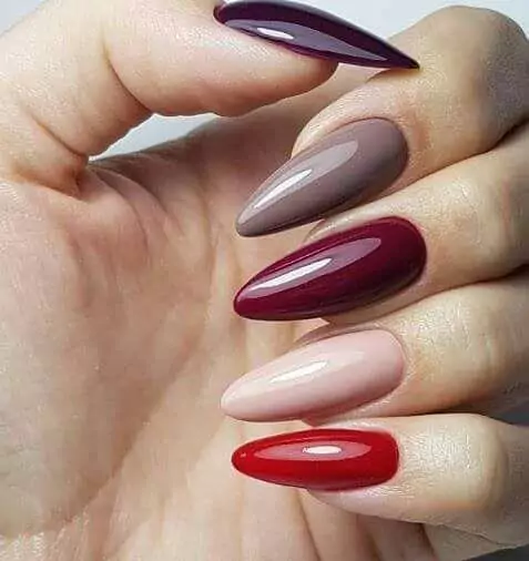 pomysly i inspiracje na sylwestrowe paznokcie na sylwestra czerwone czerwien