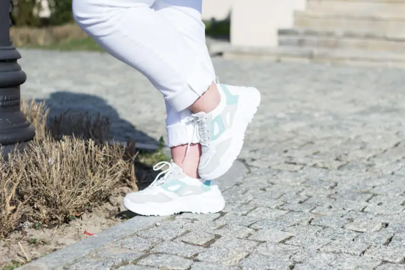 biale spodnie plus size duzy rozmiar stylizacja cellbes shein stili