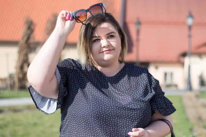 biale spodnie plus size duzy rozmiar stylizacja cellbes shein stili