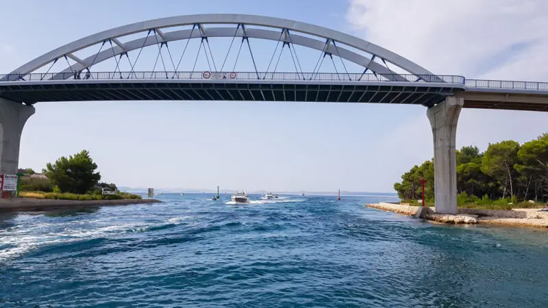 Czy warto wybrac sie na wycieczke do Parku Narodowego Kornati? Ktory rejs wybrac