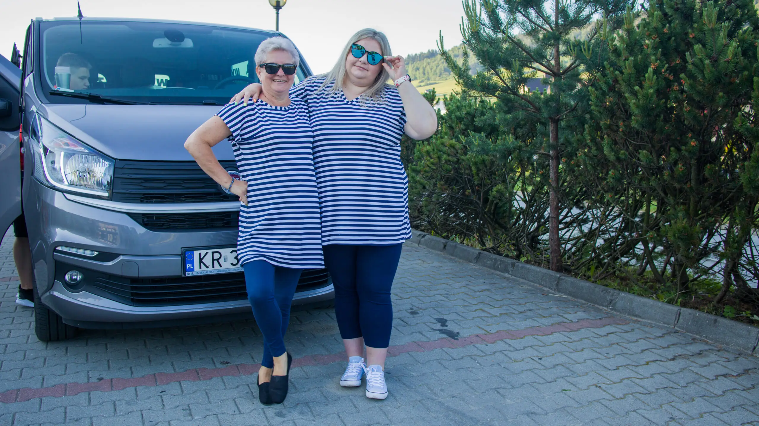 samochodem na wakacje wieksza ekipa