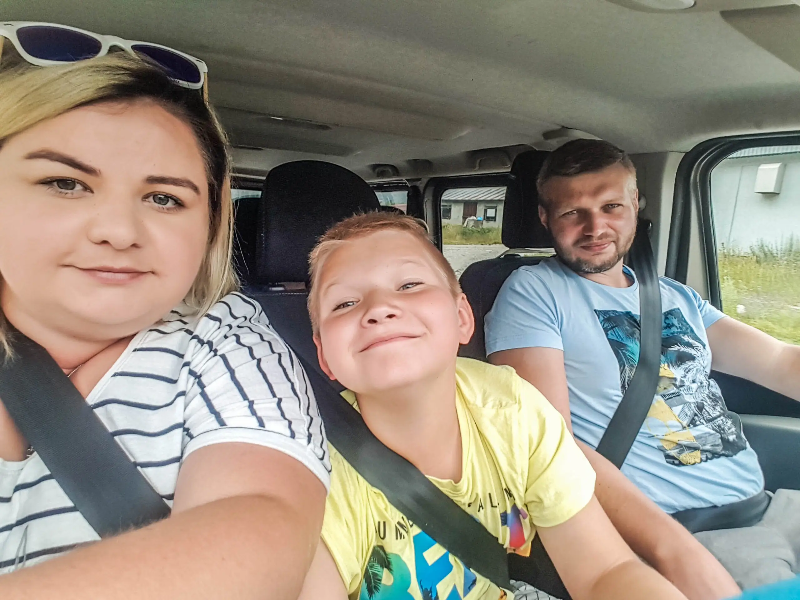 samochodem na wakacje wieksza ekipa