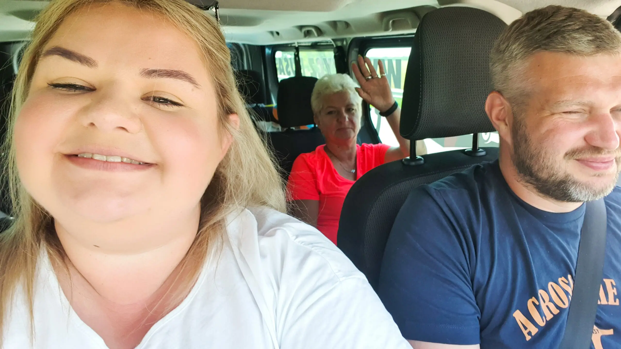 samochodem na wakacje wieksza ekipa